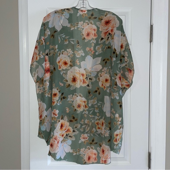 Emory Park Floral Kimono from Stitch Fix - Picture 2 of 4
